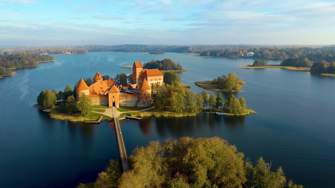 Mokomasis skrydis lėktuvu link Trakų